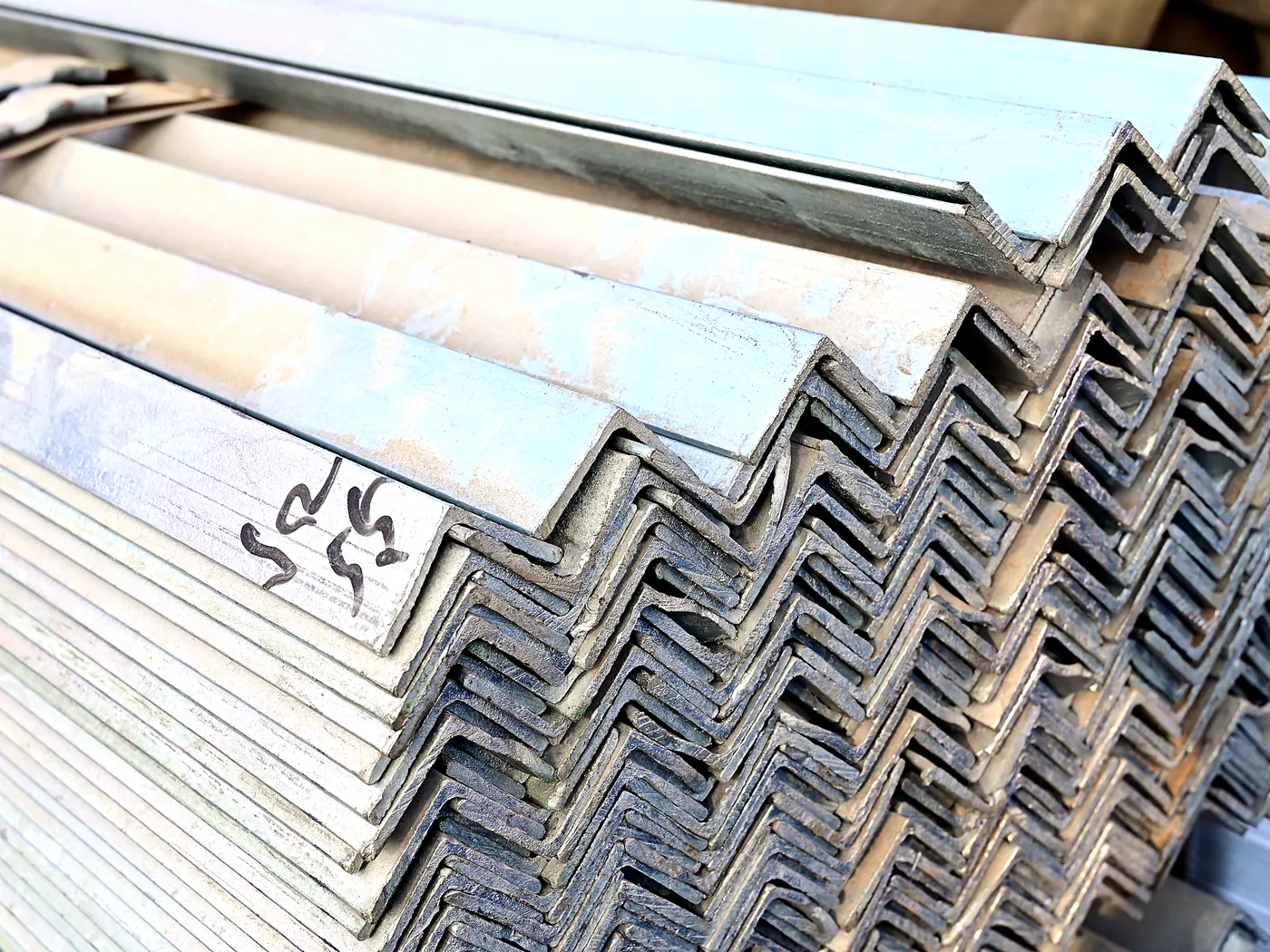 Hot-Dip Galvanized Angle Steel - production and quality control