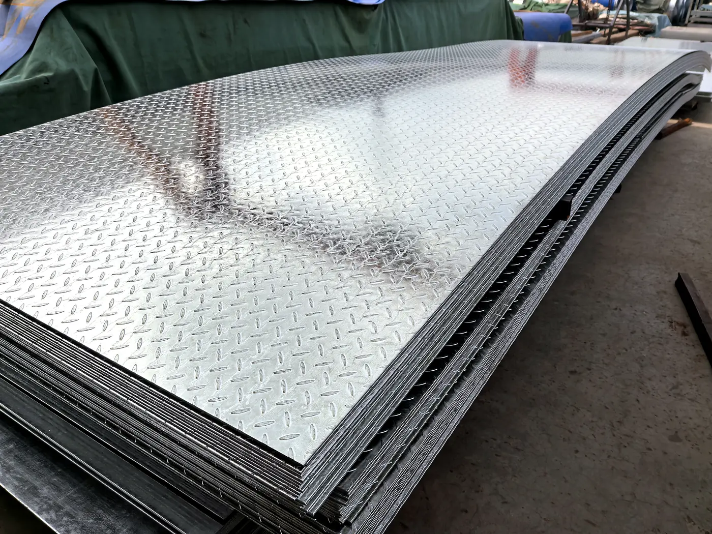 Hot-Dip Galvanized Checkered Plate - production and quality control